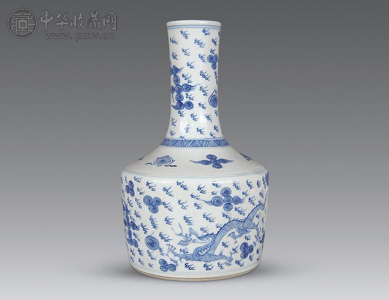清 青花云龙纹直颈瓶