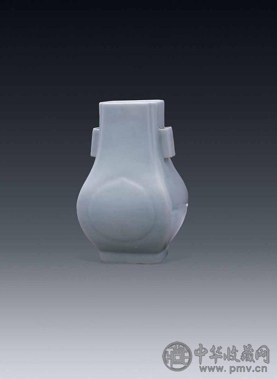 清光绪 天青釉穿带瓶