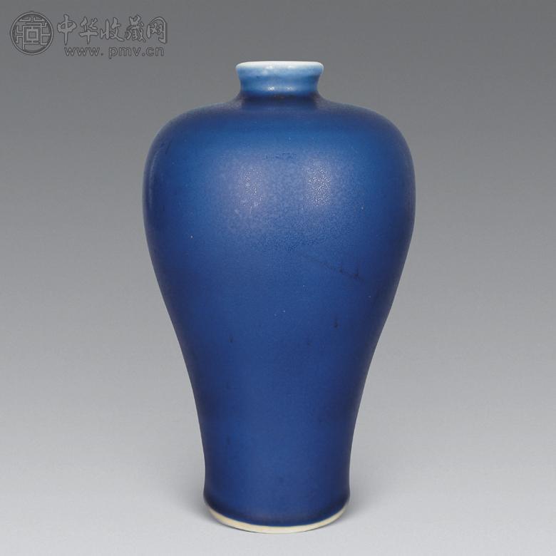 清乾隆 祭蓝釉小梅瓶