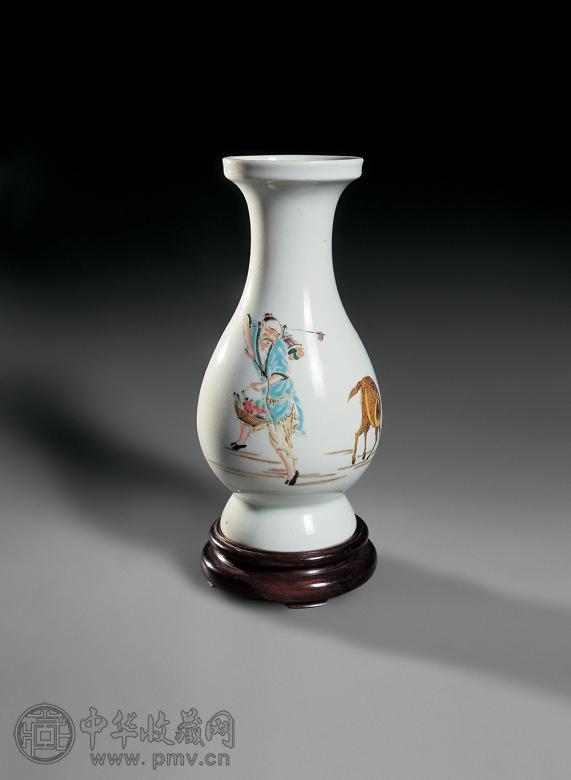 清雍正 粉彩人物盘口瓶