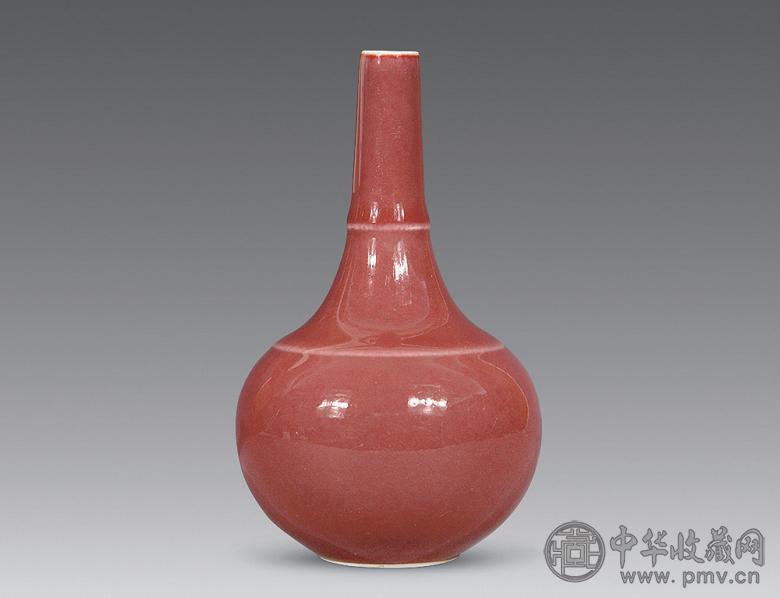 清雍正 红釉弦纹瓶