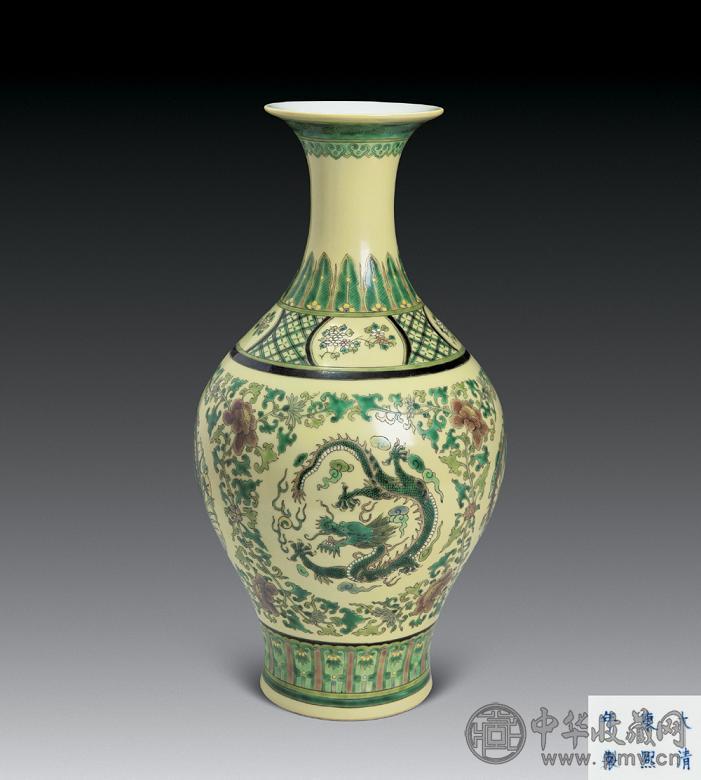 清 素三彩开光云龙纹撇口瓶