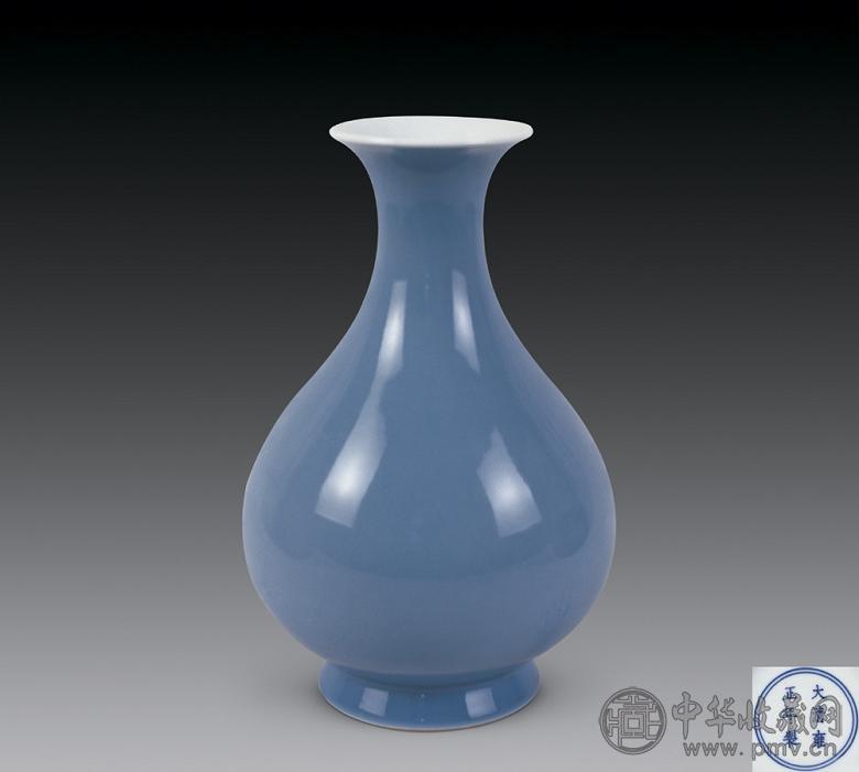 清光绪 天蓝釉玉壶春瓶