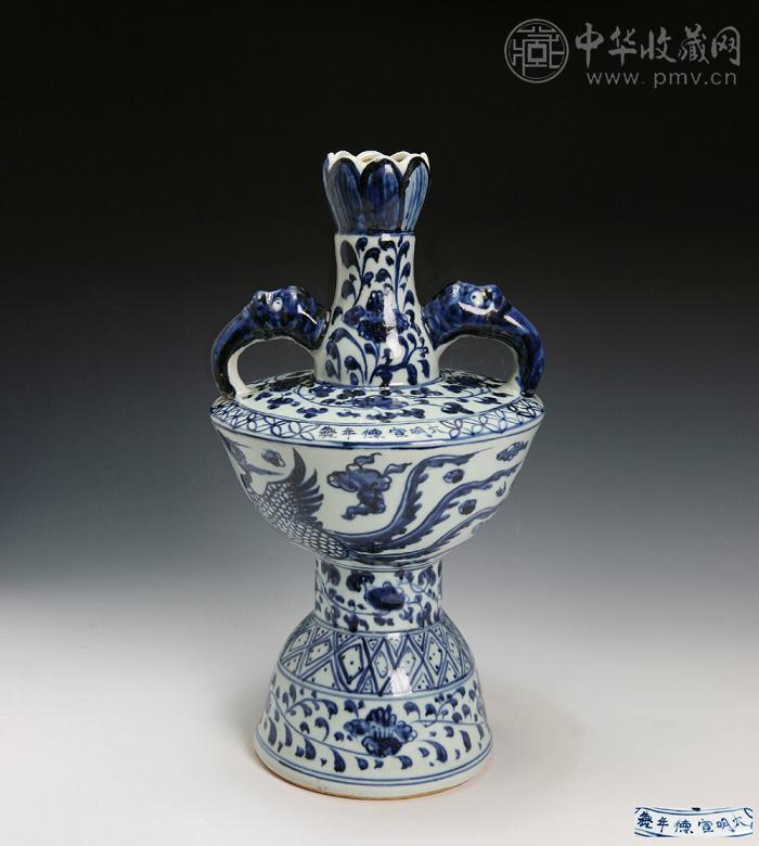 明 青花云凤纹象耳瓶