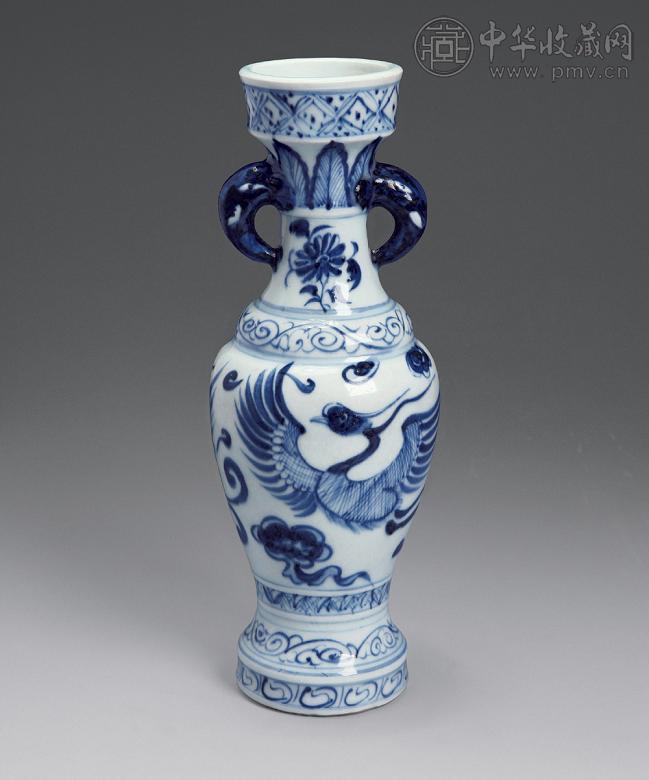 元 云凤纹双耳瓶