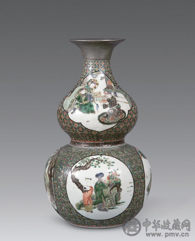 清光绪 五彩锦地开光人物纹葫芦瓶