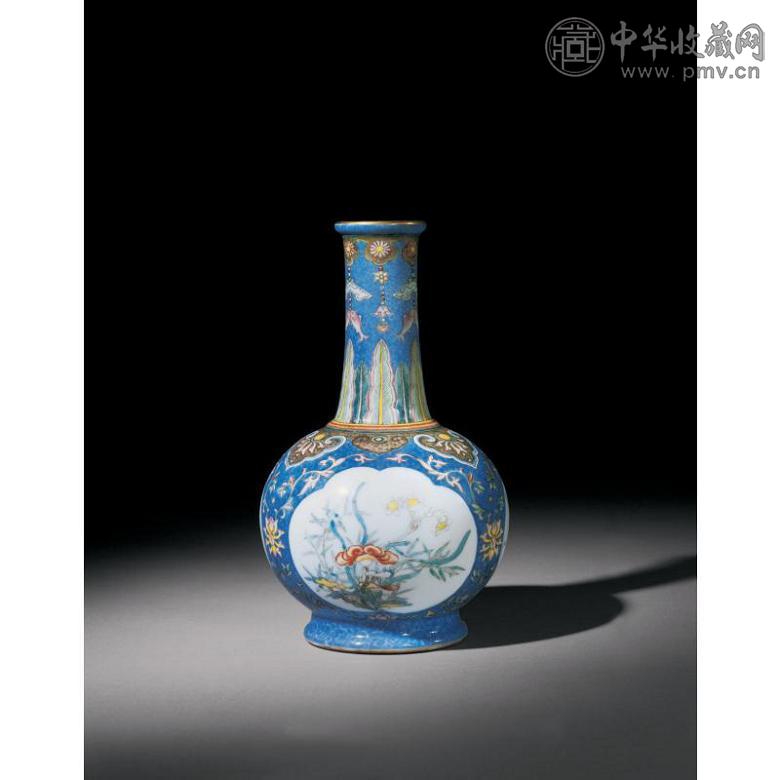 清乾隆 琺瑯彩蓝彩锦地开光式“群仙祝寿”图长颈胆瓶