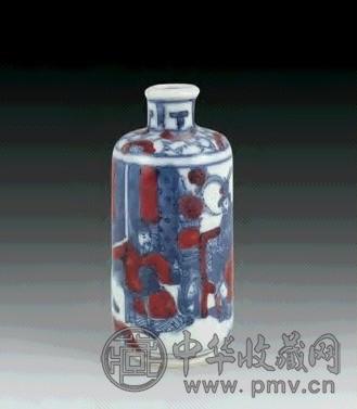 清 青花釉里红戏曲人物鼻烟壶