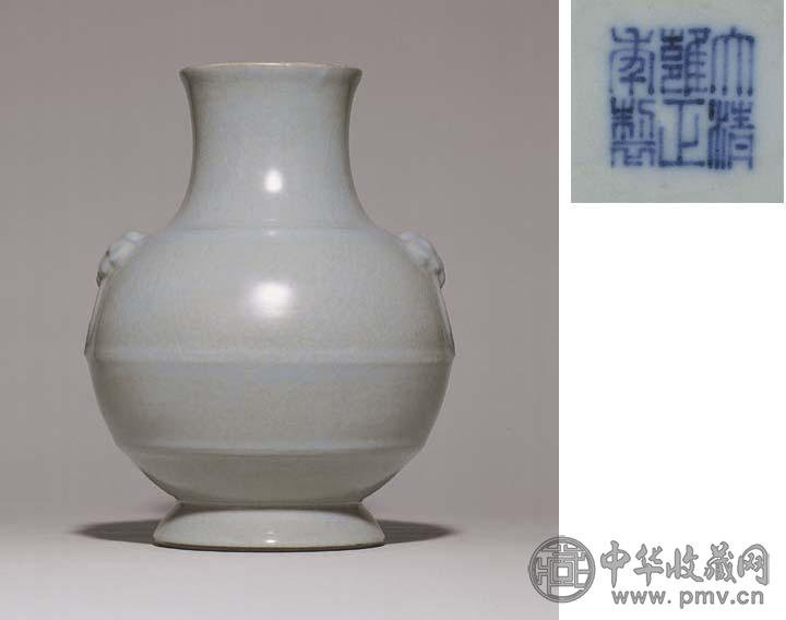 清雍正 仿汝窑双辅首耳壶
