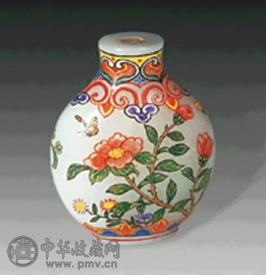 清 白地花卉烟壶