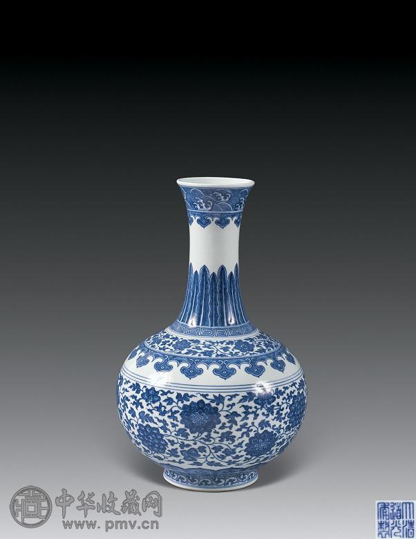 清道光 青花缠枝莲纹赏瓶