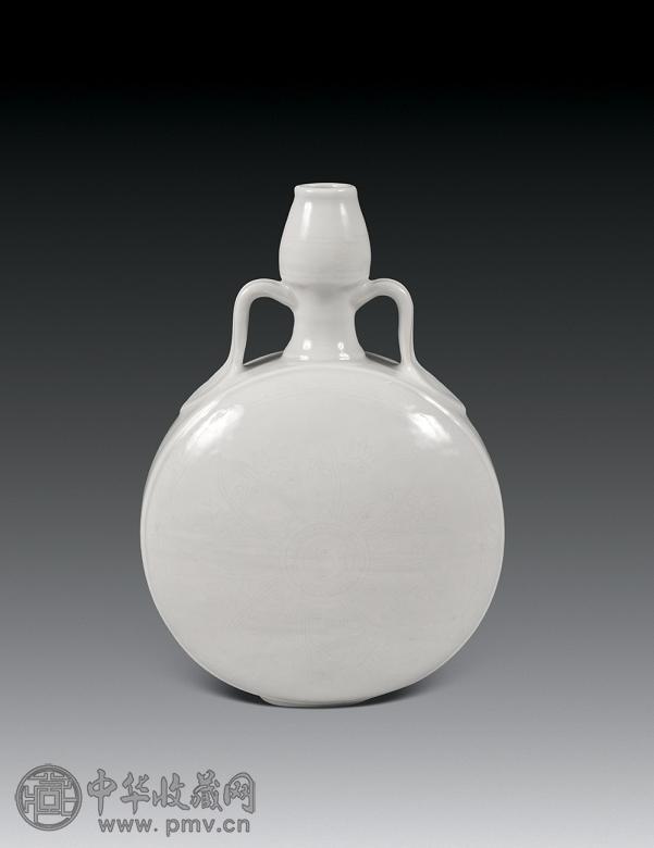 明永乐 甜白轮花纹绶带耳葫芦扁瓶