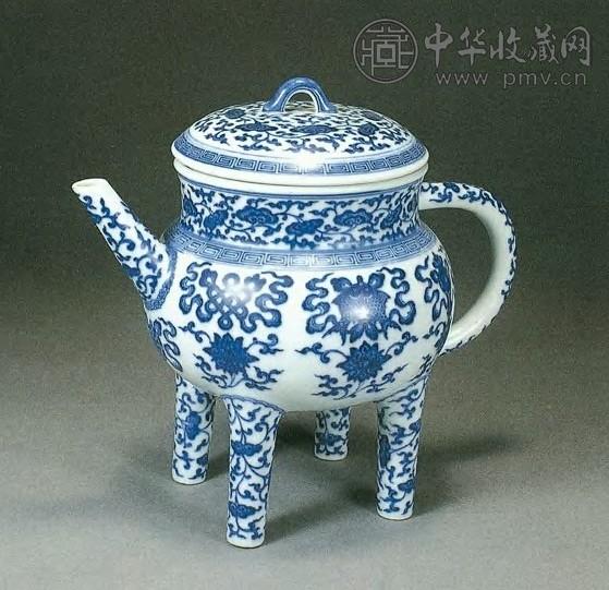 清乾隆 青花八宝纹盉壶