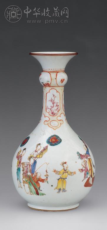 清 粉彩仕女人物蒜头撇口瓶