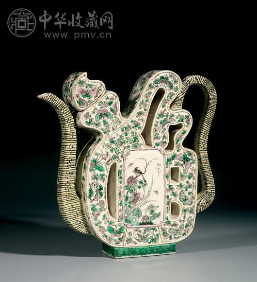 清康熙 素三彩花蝶纹寿字形茶壶