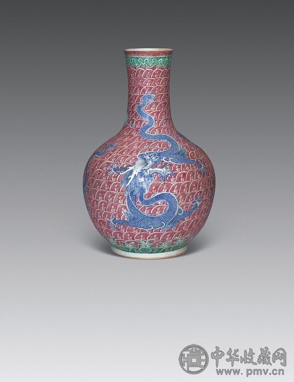 清 料彩龙纹天球瓶