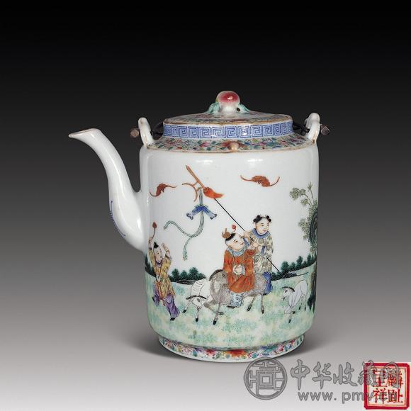民国 粉彩麟趾成祥茶壶