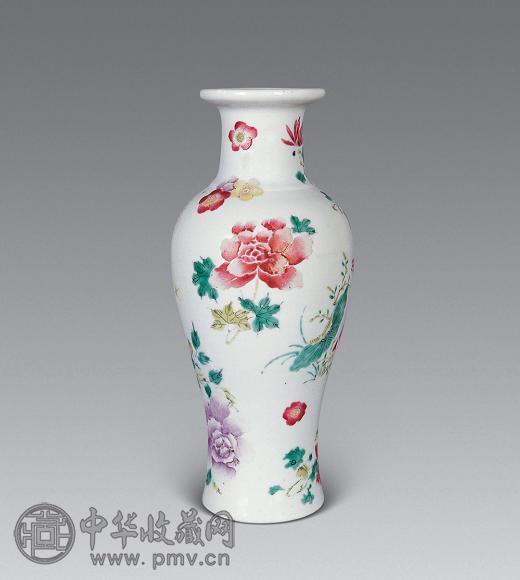 清雍正 粉彩花卉小瓶