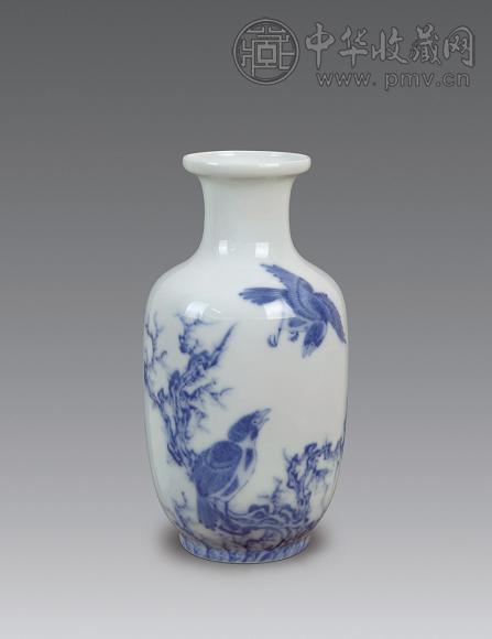 民国 王步青花花鸟纹瓶