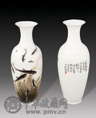 近代 墨彩鱼藻纹薄胎瓶(2件)
