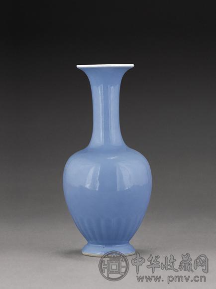 民国 天蓝釉长颈瓶