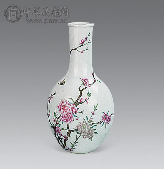 清 粉彩花卉纹瓶