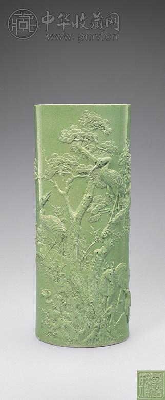 清中期 绿釉雕瓷松鹿鹤图帽筒