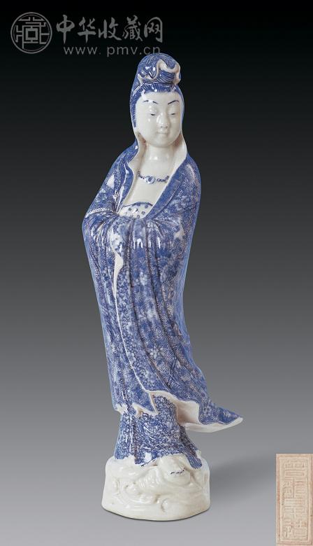 清代 青花观世音菩萨立像