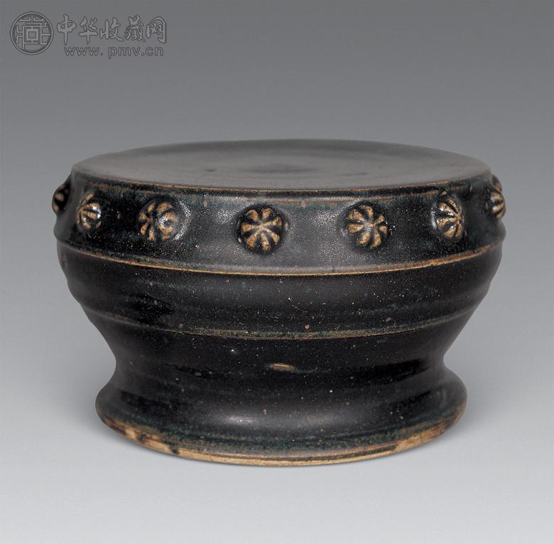 宋 黑釉帖花纹鼓