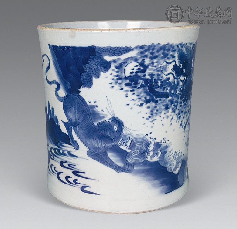 明崇祯 青花龙虎斗大笔筒