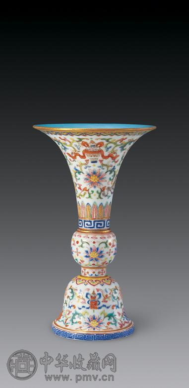 清乾隆 粉彩八宝纹小花觚