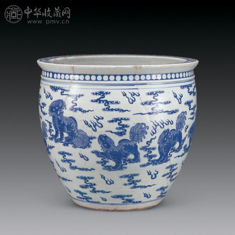 清 青花狮纹折沿缸