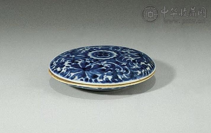 清雍正 青花勾莲印盒