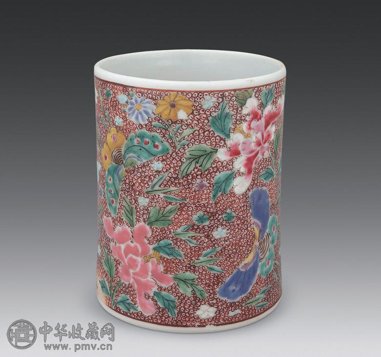清雍正 粉彩花蝶笔筒