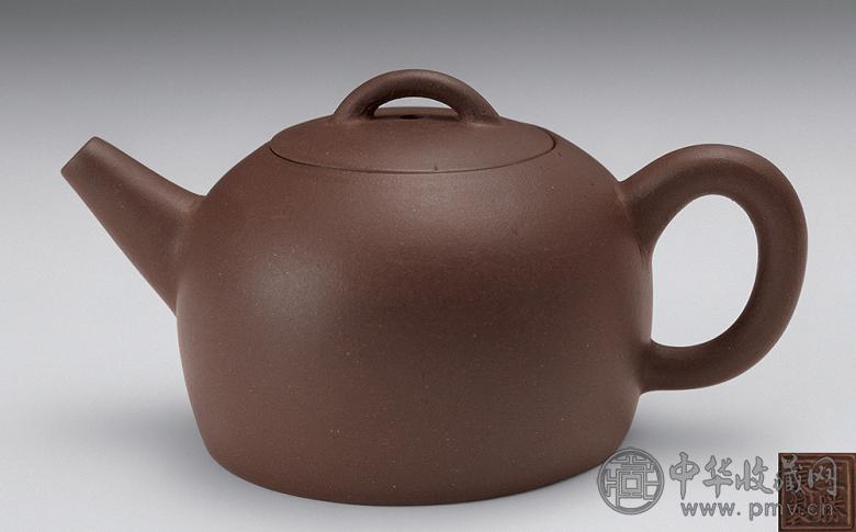 清 王胜长款紫砂半月壶