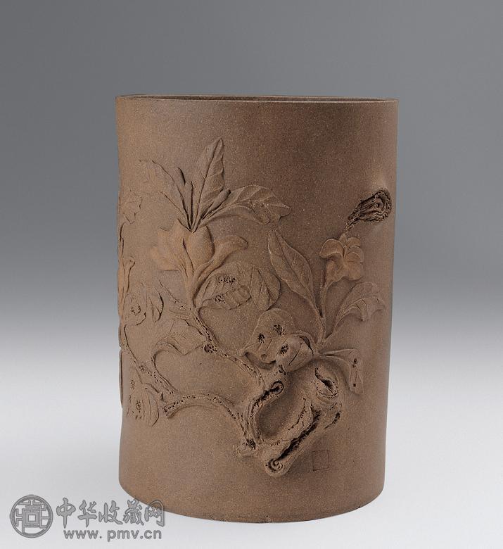 民国 燕亭款段泥堆玉兰花纹笔筒