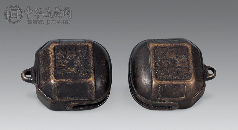 清嘉庆 铸铜摇铃(两只)
