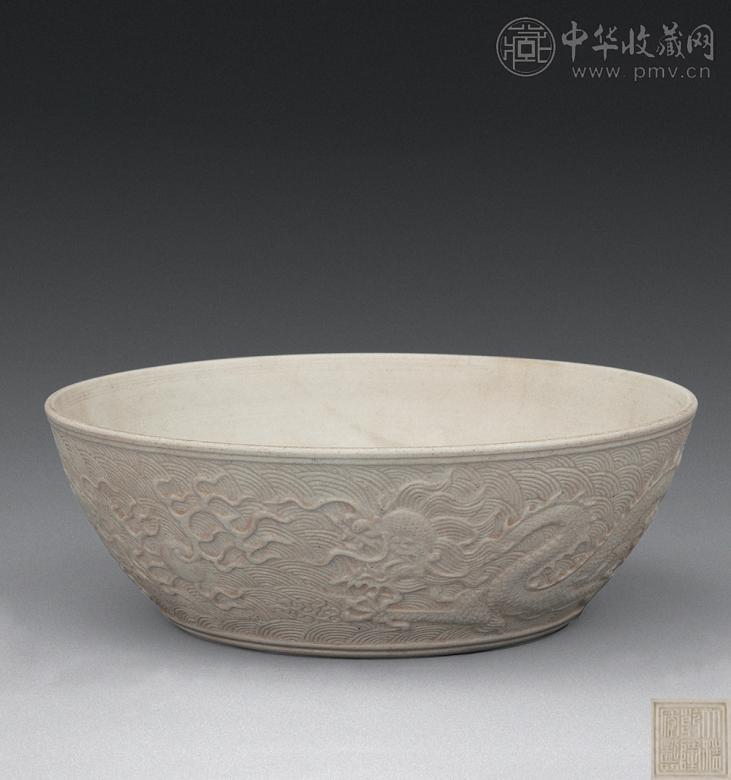 清乾隆 反瓷龙纹洗