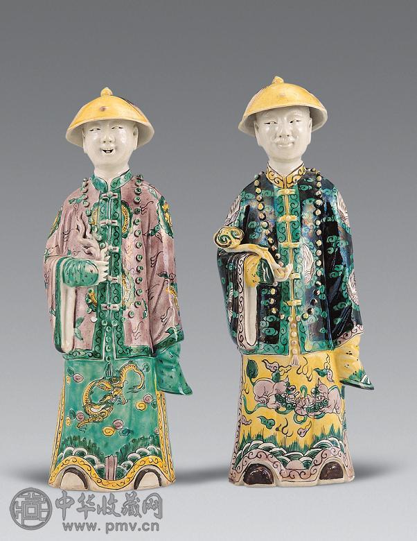 清中期 粉彩清代朝官(2件)