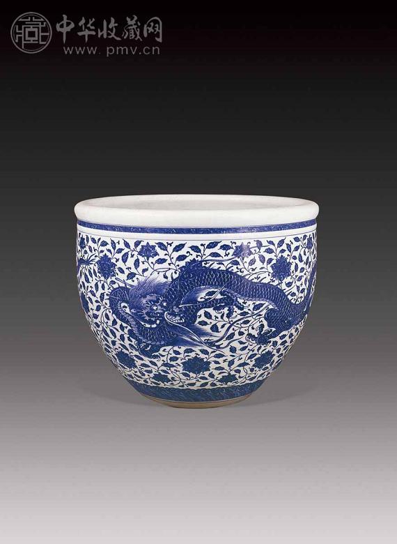 清 青花龙穿花大缸