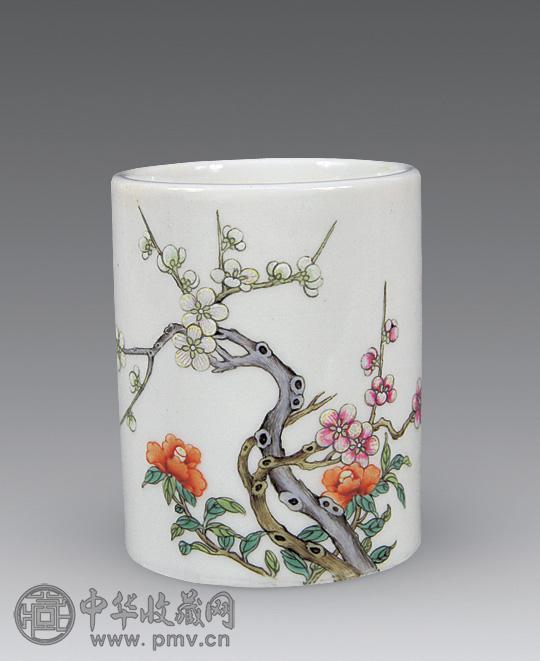 清乾隆 粉彩花卉纹笔筒