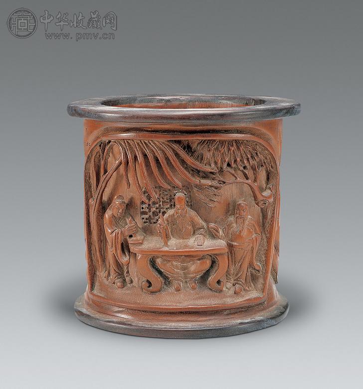 清 竹雕镂空人物笔筒