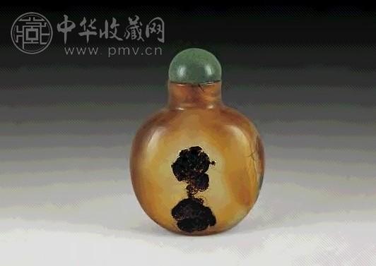 清 玛瑙巧作刘海戏金蟾鼻烟壶