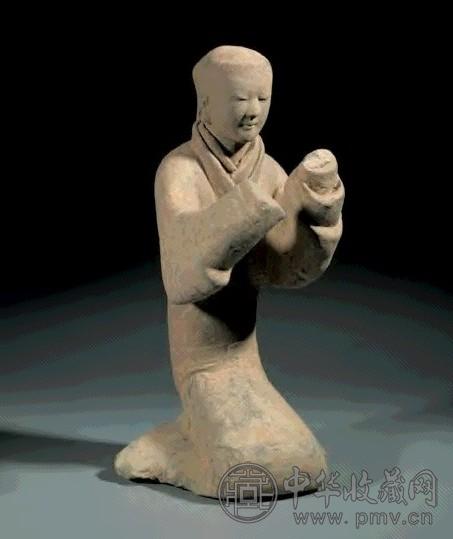 汉灰陶跑坐仁女俑