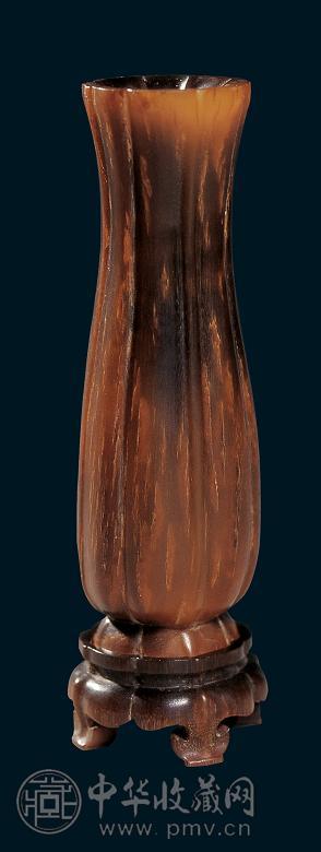 清 犀角瓜形瓶带座