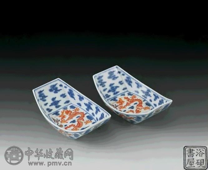 清乾隆 青花红龙茶船