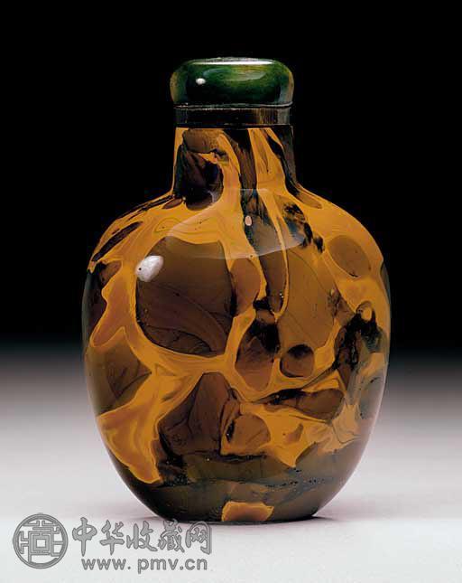 清十八/十九世纪 料仿抱子石鼻烟壶