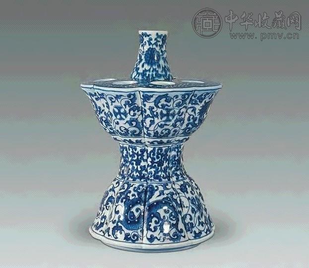 清 青花螭龙纹束腰烛台