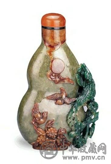 清 翡翠巧雕凤凰纹烟壶