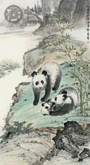 孔小瑜 1972年作 熊猫图 立轴 设色纸本